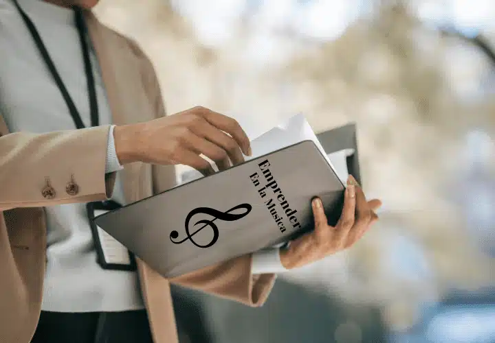 «Cómo ser un Productor Musical con Menos de $4000»